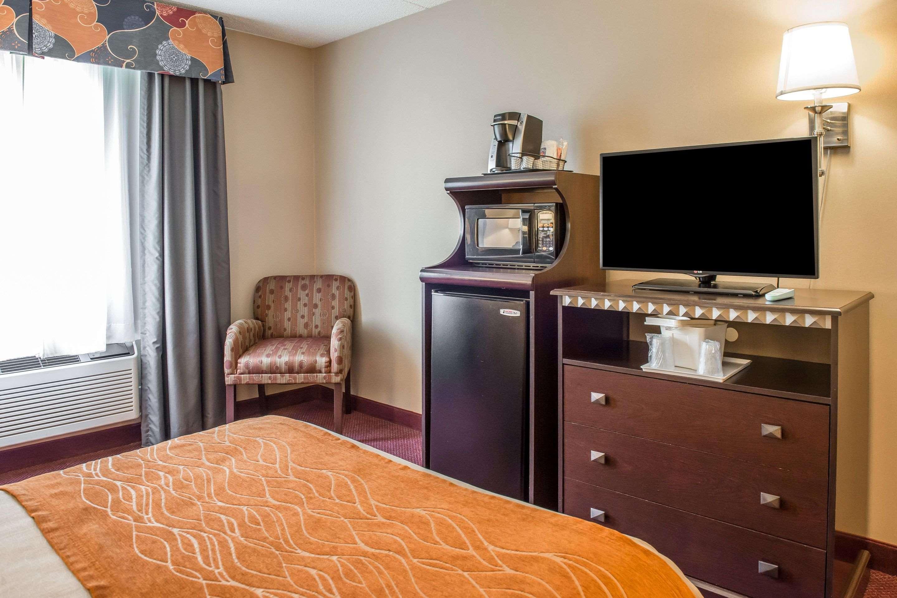 Wingate By Wyndham Pittsburgh New Stanton Hotel Ngoại thất bức ảnh