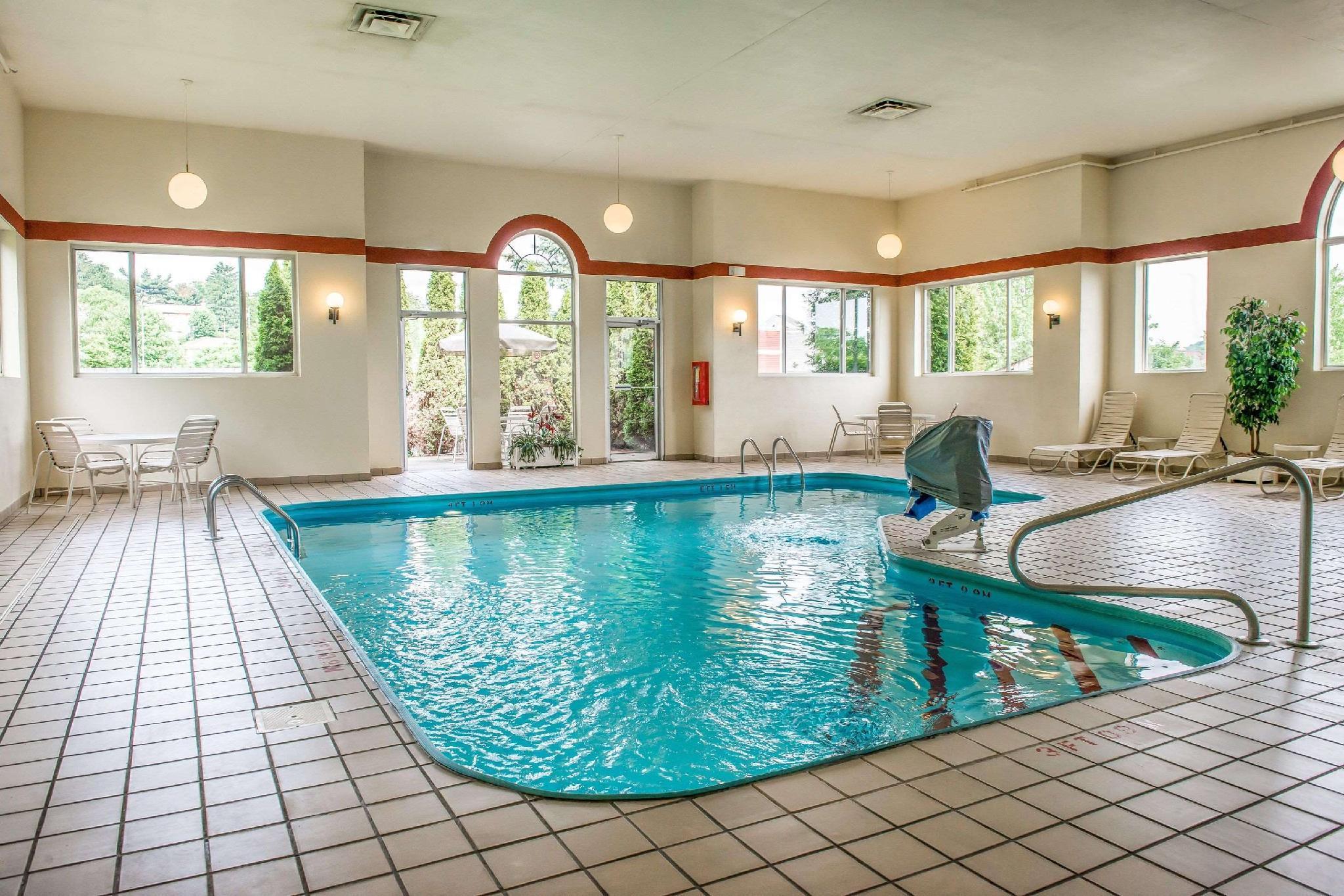 Wingate By Wyndham Pittsburgh New Stanton Hotel Ngoại thất bức ảnh