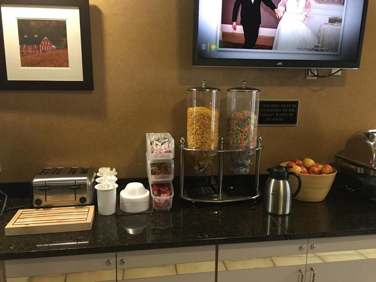 Wingate By Wyndham Pittsburgh New Stanton Hotel Ngoại thất bức ảnh