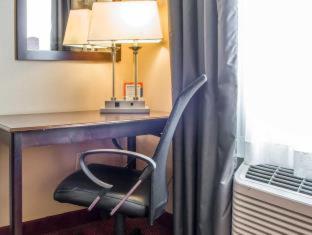 Wingate By Wyndham Pittsburgh New Stanton Hotel Phòng bức ảnh